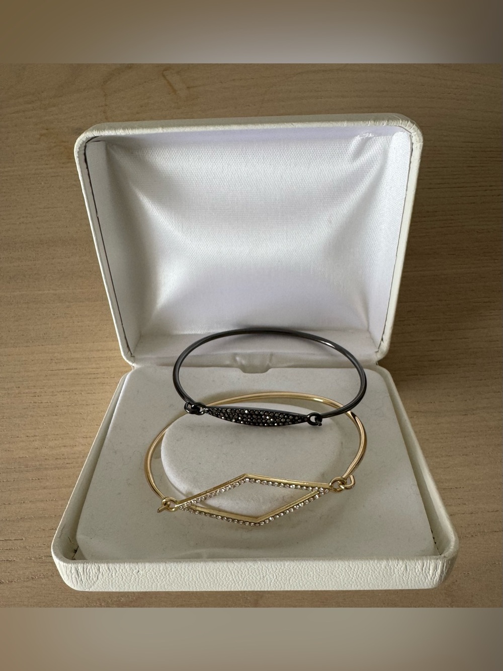 Gold & Black Single Wire Crystal Detail Bangle  Bracelets with a Hook Closure